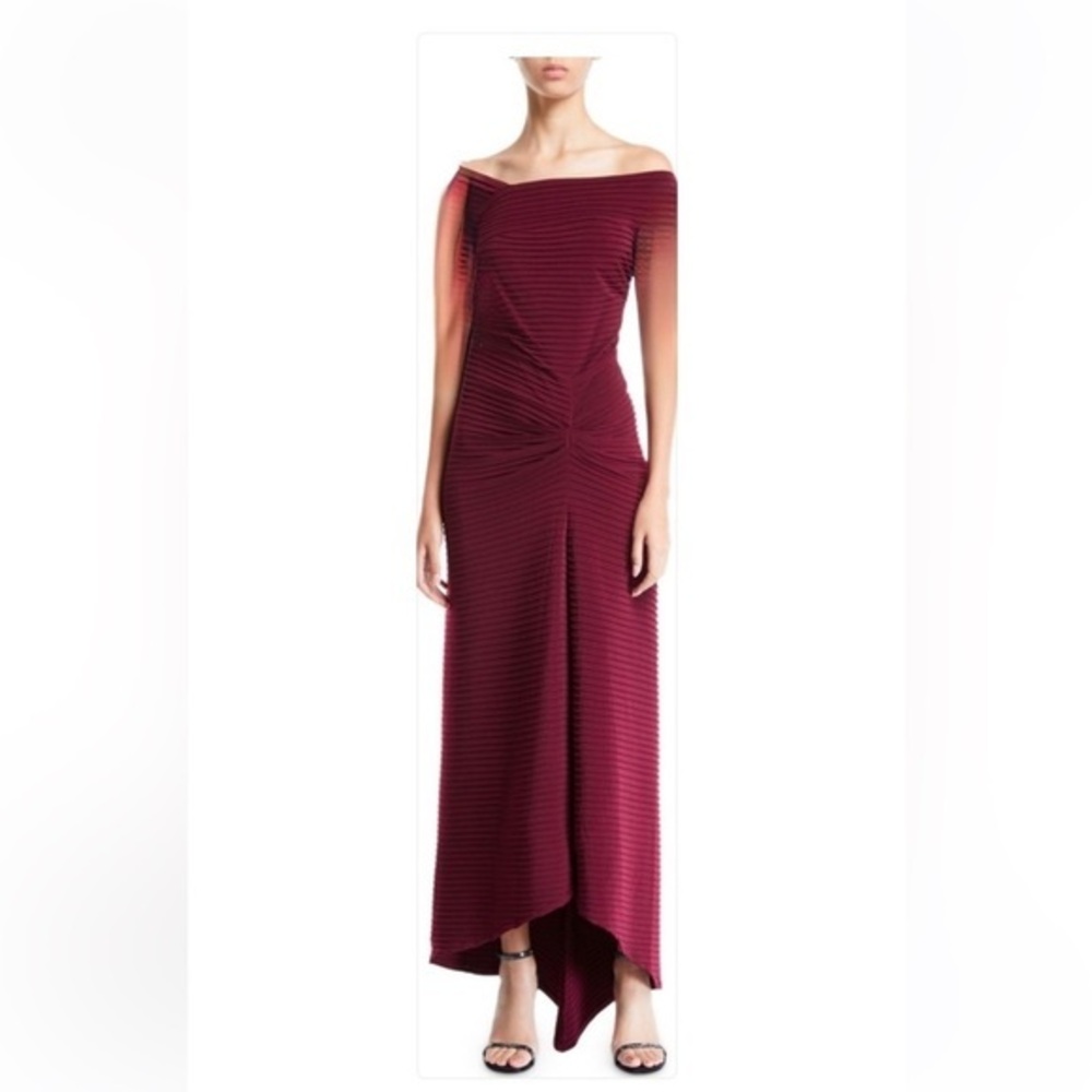 Tadashi Shoji size small S stretchy ruched evening formal dress